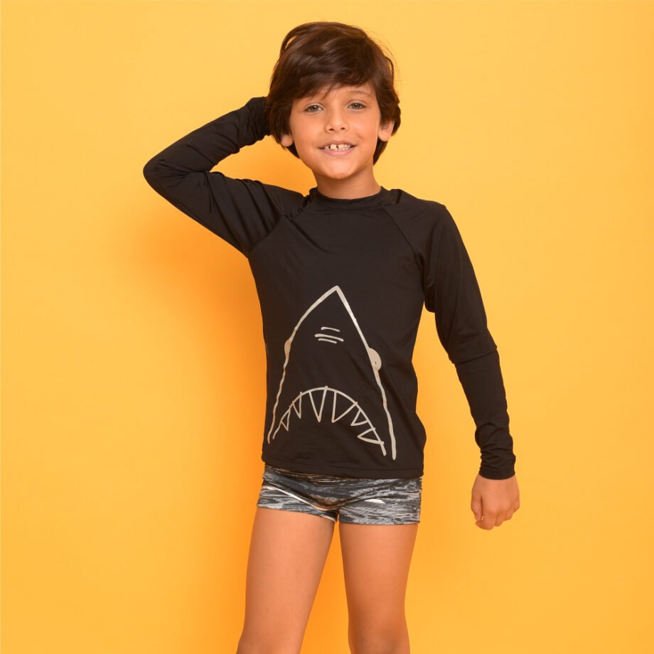 Blusa UV Magah Infantil Estampada Tubarão