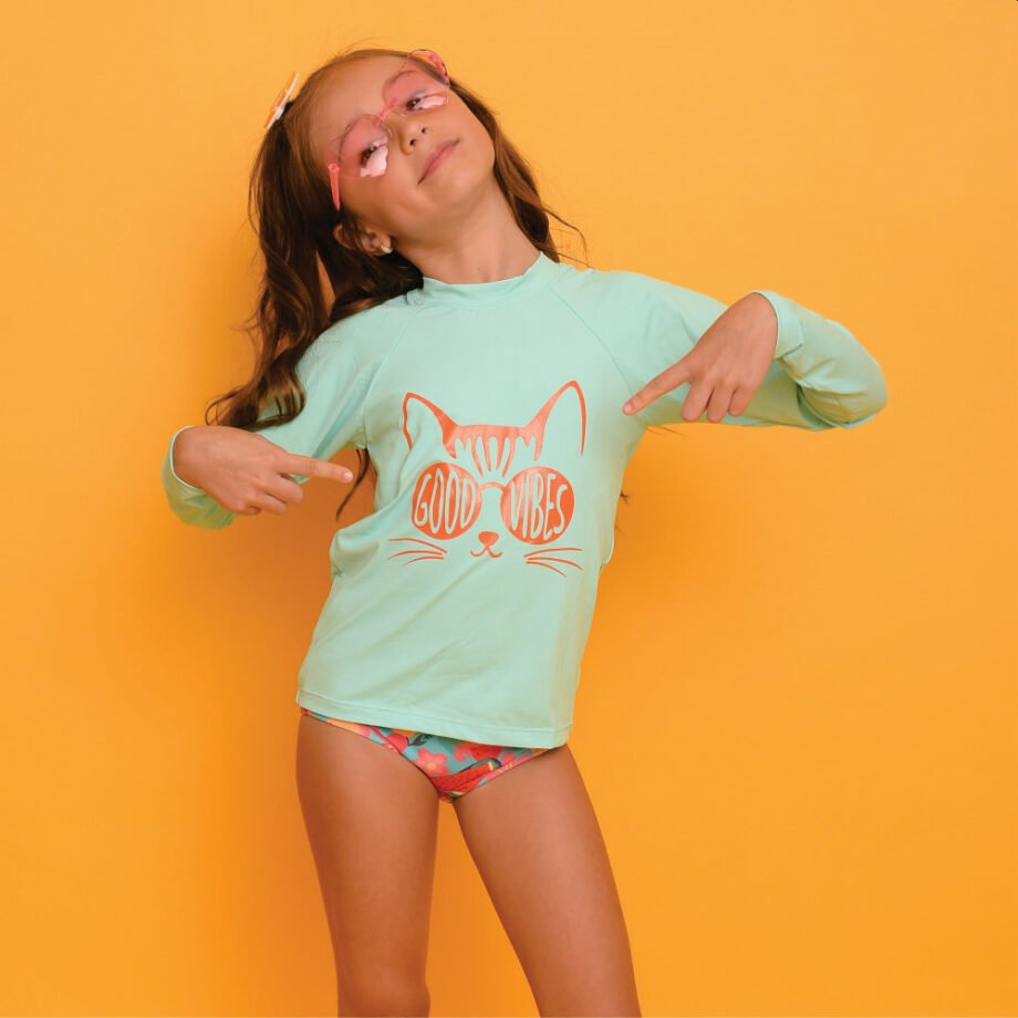 Blusa UV Magah Infantil Estampada Cats Verde Água - Image 2