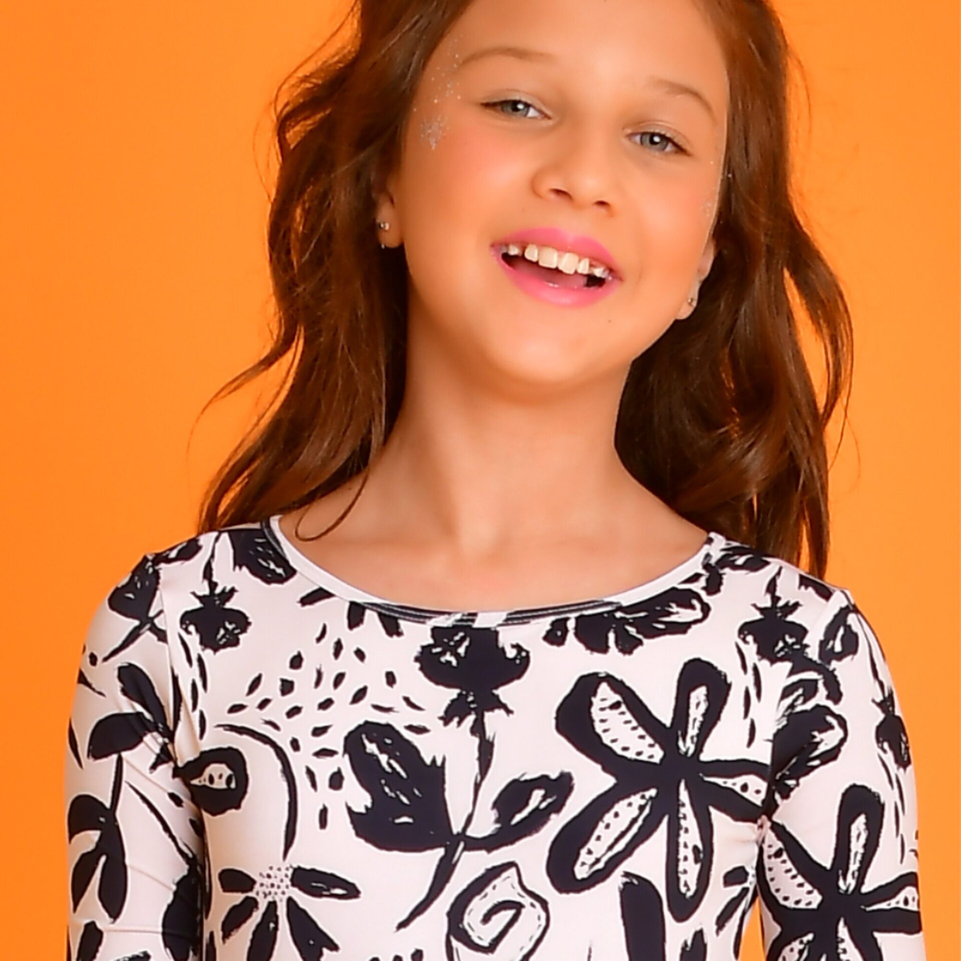 Maiô Magah Infantil Lene Floral P&B - Imagem 3